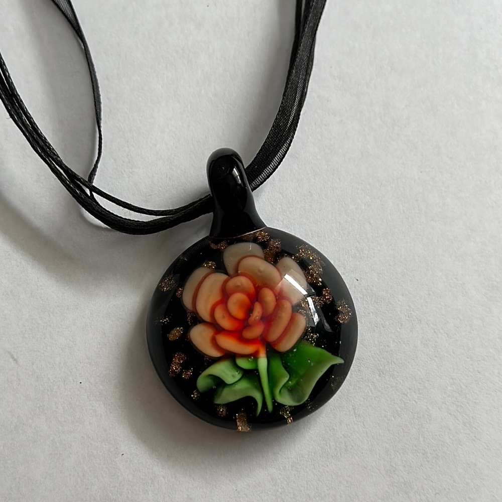 Vintage murano glass necklace with flower